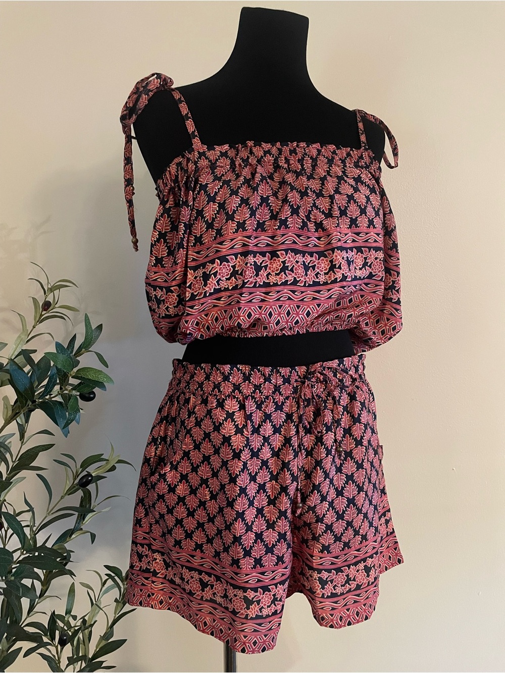 ELAN | SIZE S TANK & SHORTS SET